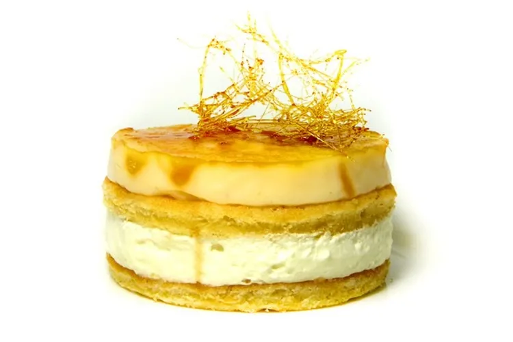 Goxúa (Pastel vasco con bizcocho, crema pastelera y nata)